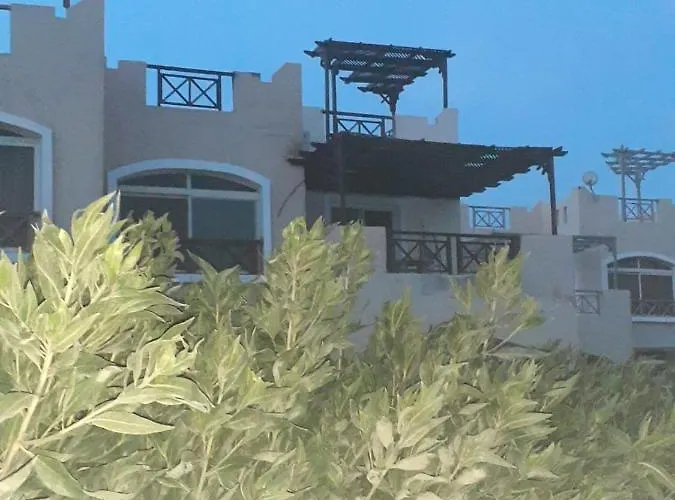 Blue Lagoon Resort Chalet Families Only * Рас-Седр